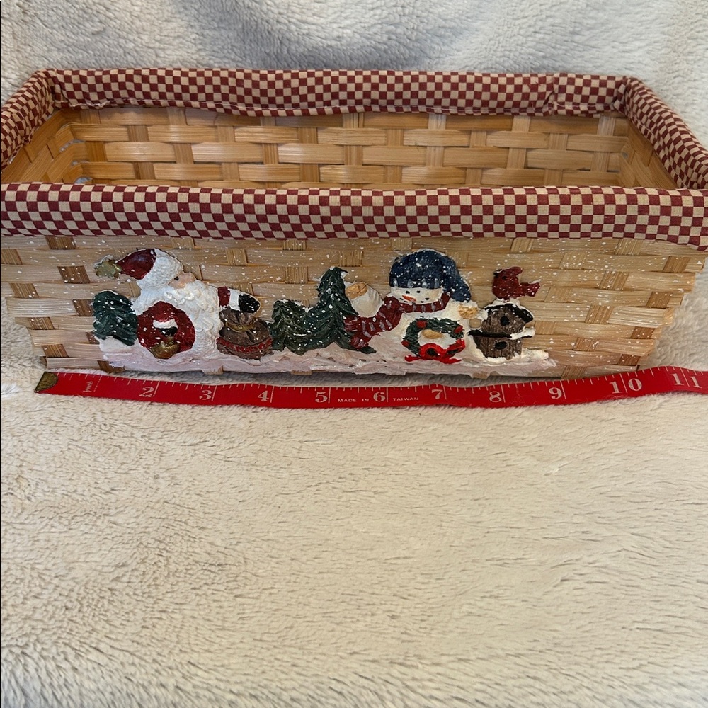 Festive Woven Basket with Holiday Design - Picture 3 of 8